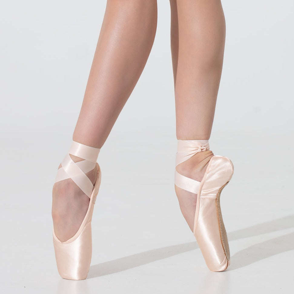 Nova Flex Pointe Shoe
