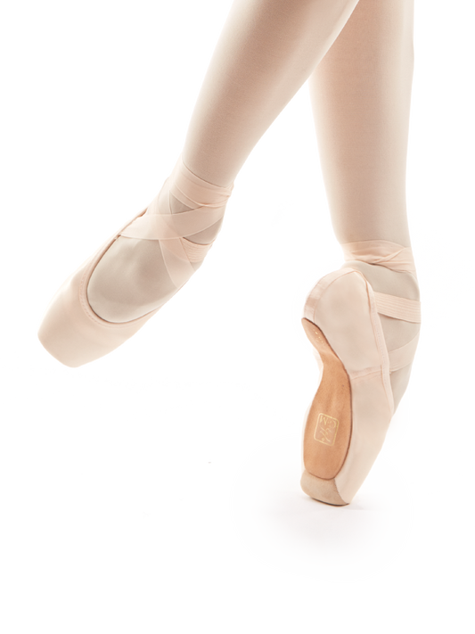 Gaynor Minden Sculpted Fit Pointe Shoe Europa - FINAL SALE