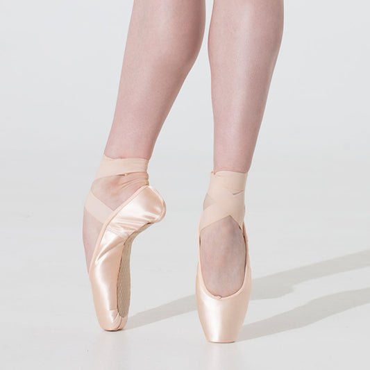 SuperTriumph Pointe Shoe