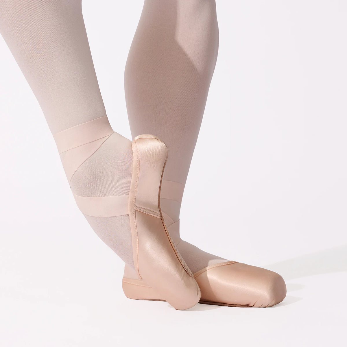 Veloce Pointe Shoe