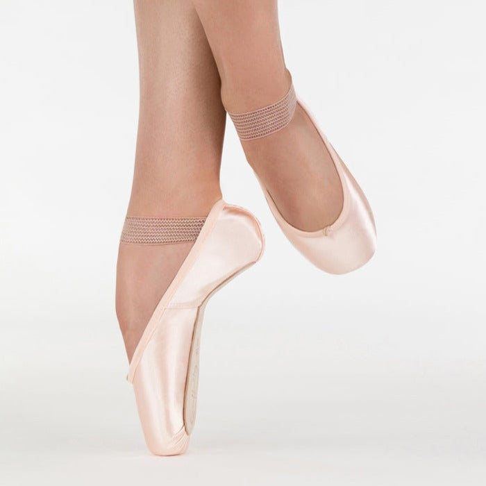 Spotlight Pointe Shoe